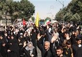 شور حسینی در کرمانشاه؛ جاماندگان اربعین مسیر عشق را با یاد شهدا پیمودند+ تصویر