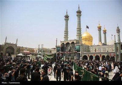 اربعین در حرم بانوی کرامت