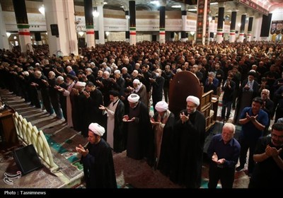 اربعین در حرم بانوی کرامت