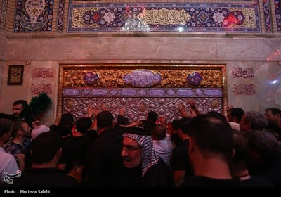 حرم مطهر امام حسین (ع) در شب اربعین