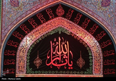 حرم مطهر امام حسین (ع) در شب اربعین