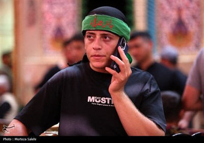 حرم مطهر امام حسین (ع) در شب اربعین