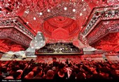 حرم مطهر امام حسین (ع) در شب اربعین