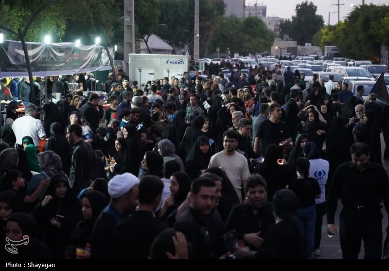 پیاده‌روی دلدادگان و جاماندگان اربعین در بوشهر+تصویر