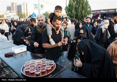 پیاده روی جاماندگان اربعین حسینی در ارومیه