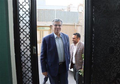 روایتی از حضور استاندار مرکزی در دفتر خبرگزاری تسنیم