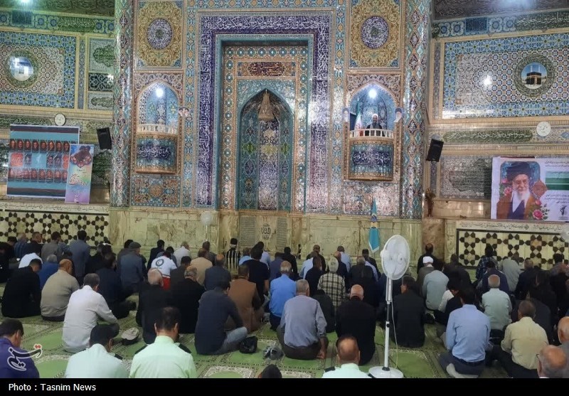 ‌امام جمعه موقت شهرکرد: نباید به آمریکا اعتماد کرد