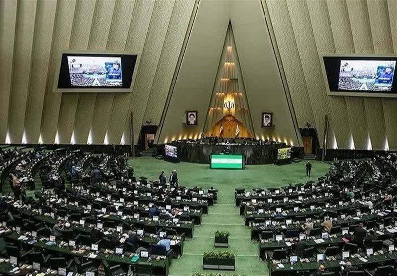 İran Meclisi NPT&apos;den Çekilmeyi Gündeme Aldı