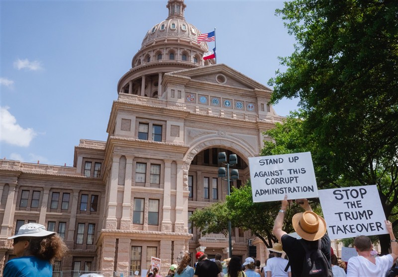 Over 300 Protests Held Saturday against Trump Redistricting Push