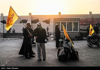 بازگشت زائرین اربعین حسینی از مرز مهران