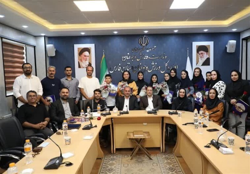 تجلیل از قهرمانان و فعالان اسکواش فارس