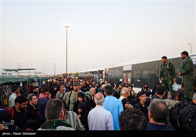 بازگشت زائرین اربعین حسینی از مرز مهران
