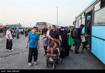 بازگشت زائرین اربعین حسینی از مرز مهران