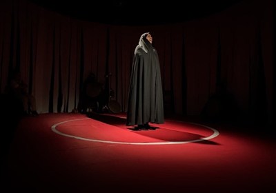 نمايش،يزد،سگك،مجتبي،اپراتور،ايثار،ابوالفضل،طراح،مخاطبان،كارگ ...