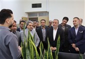 بازدید استاندار خراسان جنوبی از شرکت‌های دانش‌بنیان پارک علم و فناوری