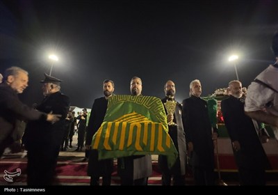 ورود پیکر استاد فرشچیان به خاک مادری