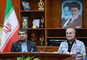 توسعه تولید داخلی و خودکفایی صنعتی به عنوان یک راهبرد ملی پیگیری شود