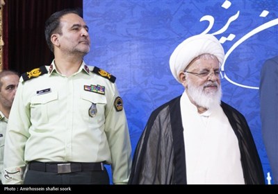 تکریم و معارفه فرماندهان پیشین و جدید انتظامی یزد