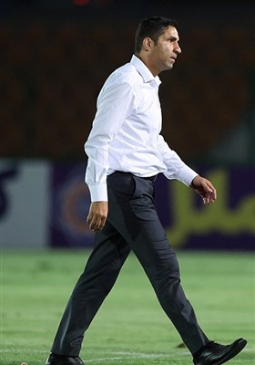 وحید هاشمیان سرمربی تیم فوتبال پرسپولیس