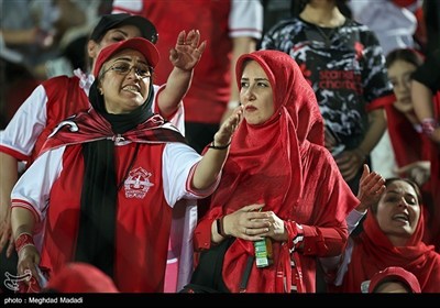 بدایة الدوری الخامس والعشرین – برسبولیس ضد فجر سباسی