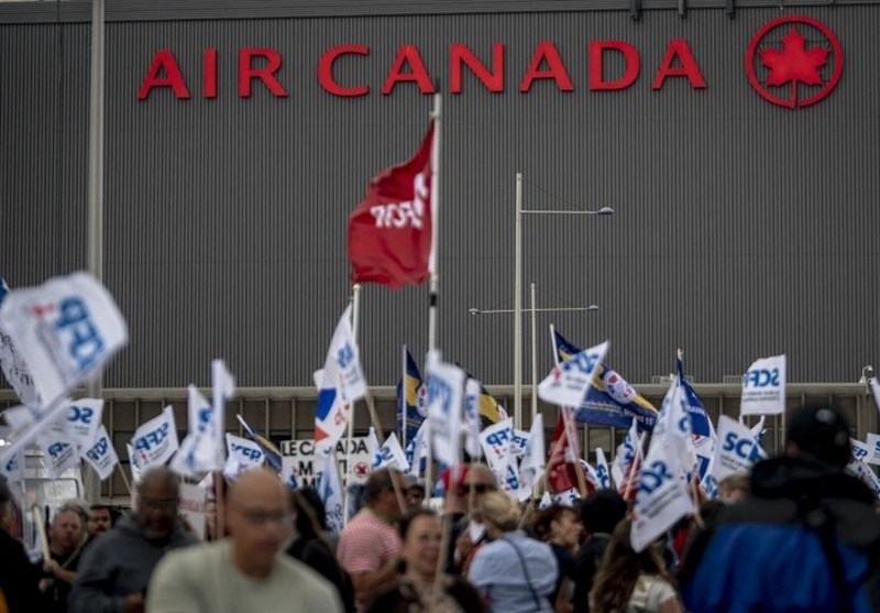 Air Canada Cabin Crew Strike Enters Day Four As Talks Resume
