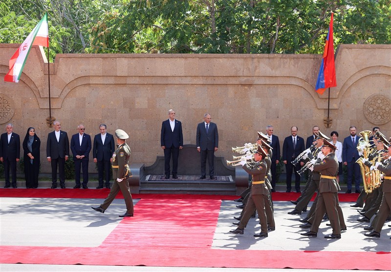 محصلة زیارة الرئیس بزشکیان إلى أرمینیا
