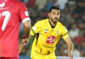 مطلق‌زاده: ضدفوتبال بازی نکردیم/ باید پرسپولیس را می‌بردیم