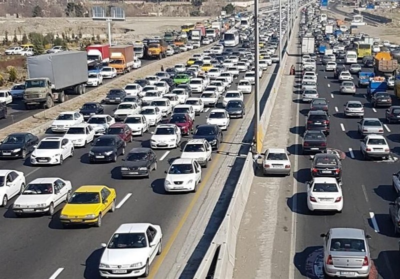 ترافیک در ورودی مشهد سنگین و پرحجم است