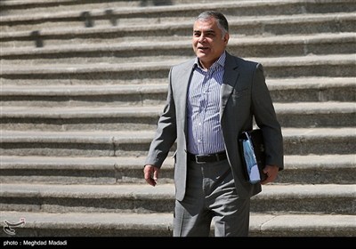محسن پاک‌نژاد وزیر نفت