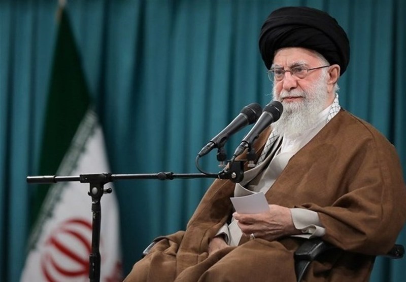 الامام الخامنئی یعزی برحیل السیاسی الایرانی احمد توكّلی