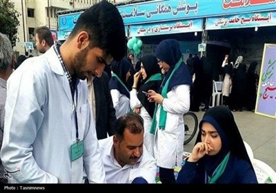 خادمان سلامت در خدمت زائران حسینی