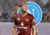 تلاش باشگاه ناپولی برای جذب هویلون/ پیام مهاجم منچستر به مشتریانش