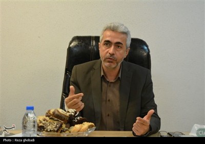 جلسه بررسی مشکلات شرکت ماشین سازی لرستان