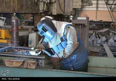 جلسه بررسی مشکلات شرکت ماشین سازی لرستان
