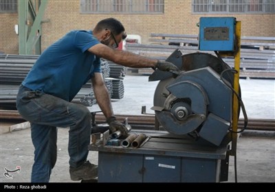 جلسه بررسی مشکلات شرکت ماشین سازی لرستان
