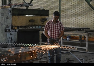 جلسه بررسی مشکلات شرکت ماشین سازی لرستان