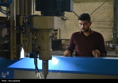 جلسه بررسی مشکلات شرکت ماشین سازی لرستان