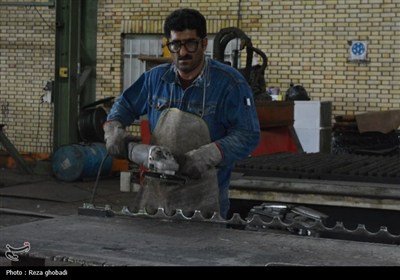 جلسه بررسی مشکلات شرکت ماشین سازی لرستان