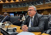 Ольянов: Евротройка пытается шантажировать Иран