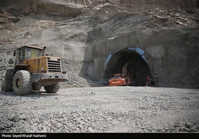 بررسی پروژه‌های حوزه آب و راه شهرستان‌های تنگستان و دشتستان