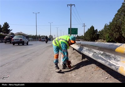 پاکسازی محورهای ورودی مشهد برای استقبال از زائران پیاده