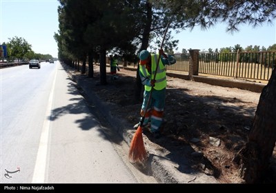 پاکسازی محورهای ورودی مشهد برای استقبال از زائران پیاده