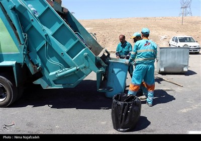 پاکسازی محورهای ورودی مشهد برای استقبال از زائران پیاده