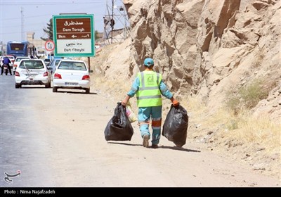 پاکسازی محورهای ورودی مشهد برای استقبال از زائران پیاده