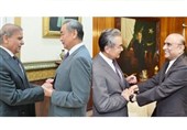 توسعه همکاری‌ها محور دیدار وزیر خارجه چین با رئیس‌جمهور و نخست‌وزیر پاکستان