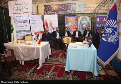 برپایی میز خدمت 42 دستگاه اجرایی استان بوشهر در مصلا جمعه