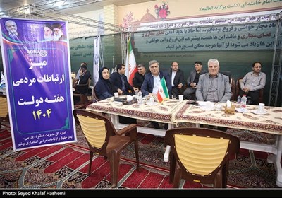 برپایی میز خدمت 42 دستگاه اجرایی استان بوشهر در مصلا جمعه