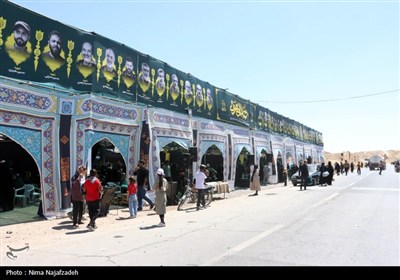 زائران رضوی در جاده امام رضا (ع)