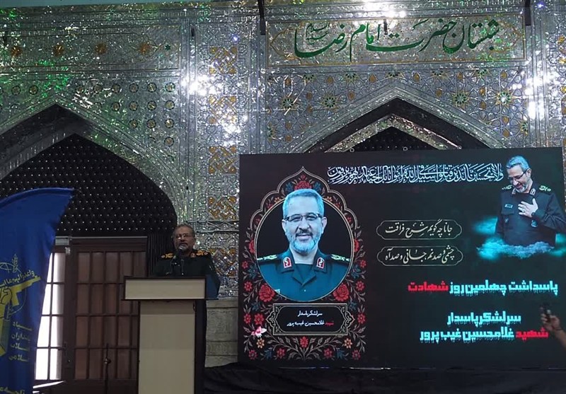 ما در میانه نبرد بزرگی هستیم که آینده تاریخ را تعیین می‌کند