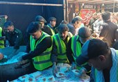 پذیرایی روزانه از 5 هزار زائر در موکب پیامبر اعظم(ص)نیشابور